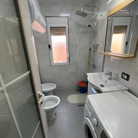 Leti Apartment-city Escape 21 地拉那